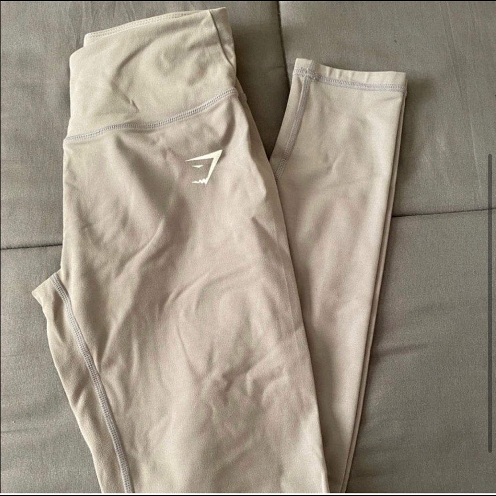 Gymshark bundle - Picture 3 of 7